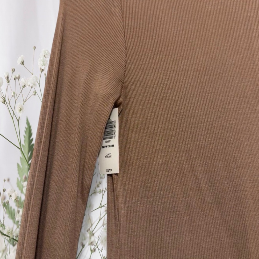 Aritzia Babaton Turtleneck Longsleeves Top - Picture 4 of 4
